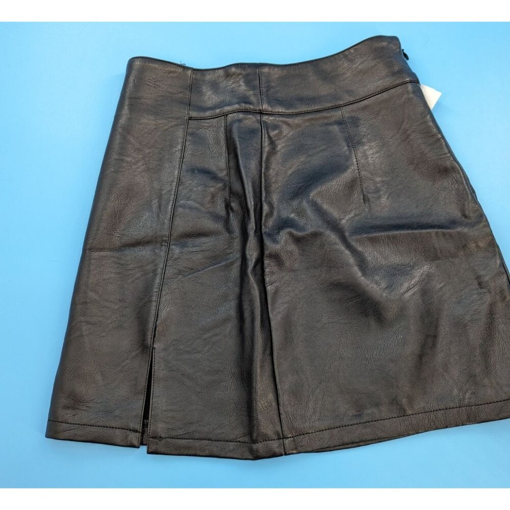 TOPSHOP Faux‎ leather black mini skirt NWOT SIZE 4